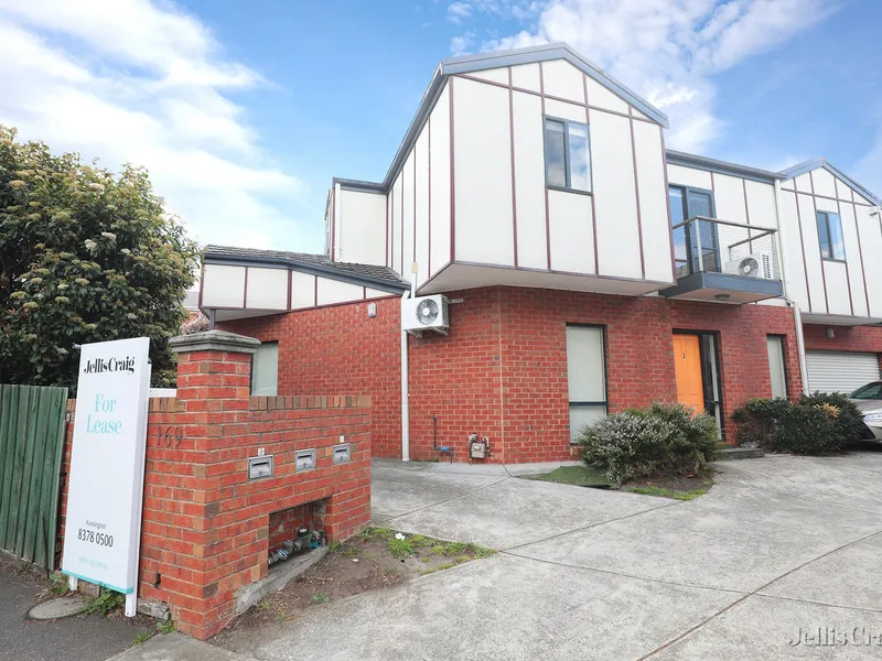 Spacious Townhouse