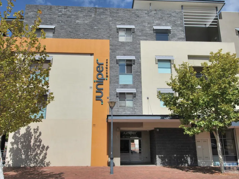 Paramount Location
