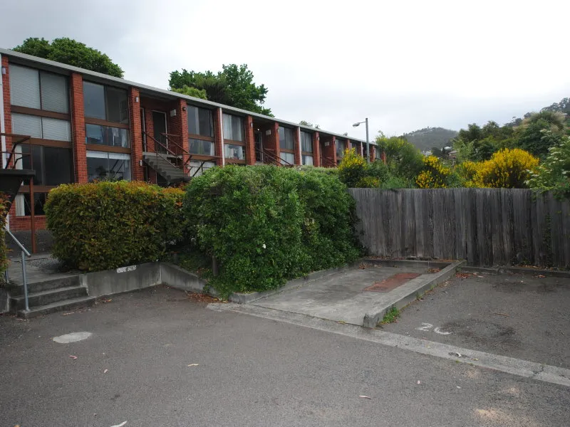 Compact Unit In South Hobart