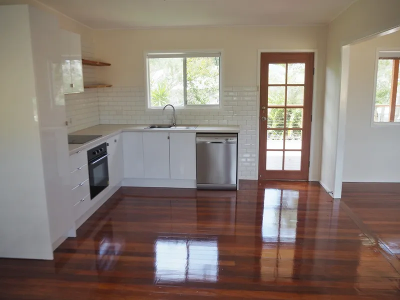 Large & Renovated Home with Double Garage