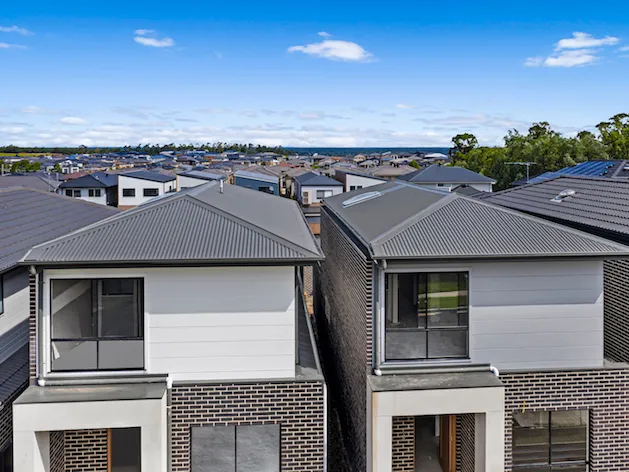 Brand new family home located a stones throw to Ed. Square. 