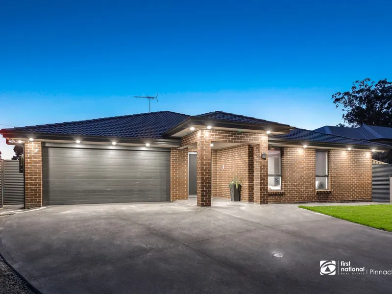 1139m2 block + 4 bedrooms + inground pool