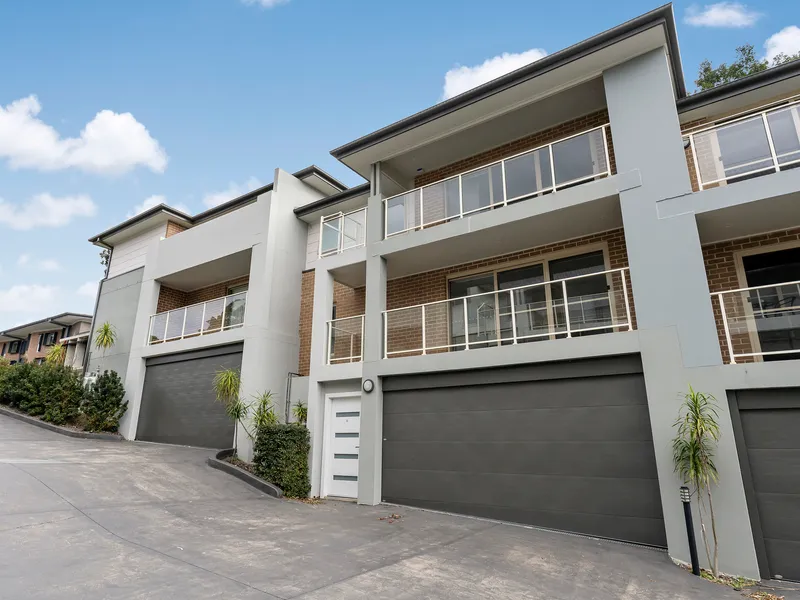 Modern Townhouse in Excellent Location