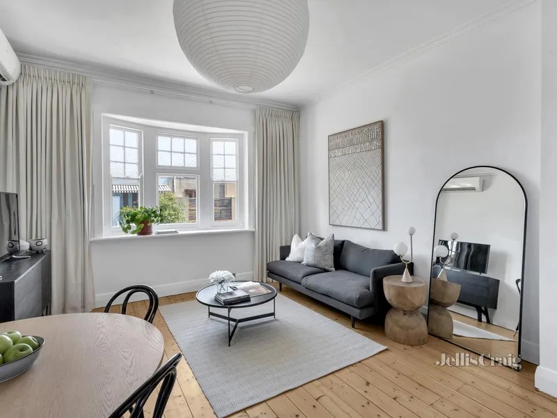 Stunning shop-top apartment in the heart of Brunswick