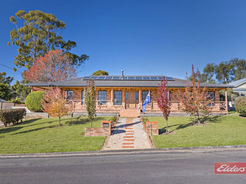Relaxed family lifestyle on a superb 975m2!