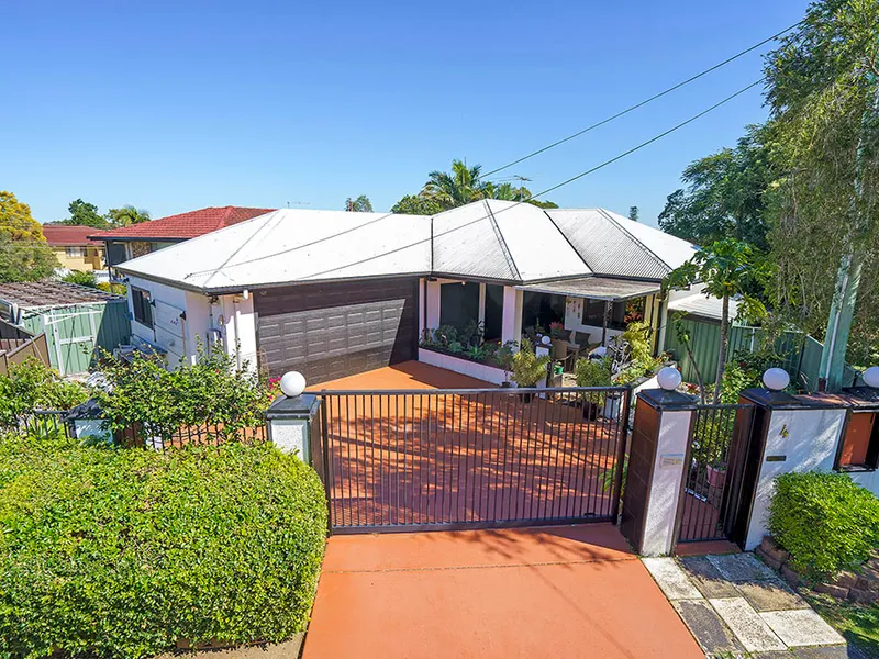 Sunny and breezy location with dual street entry