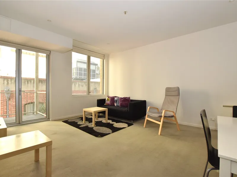 Marvelous Two Bedroom Apartment in Perfect Location!