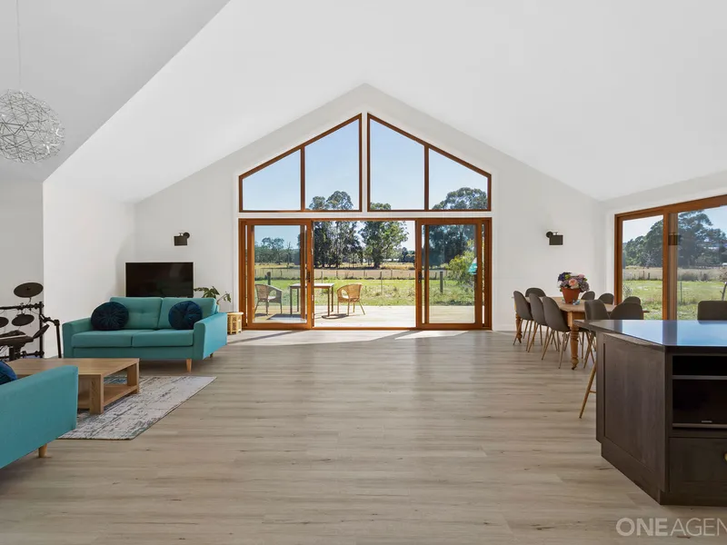 Country Meets Contemporary!