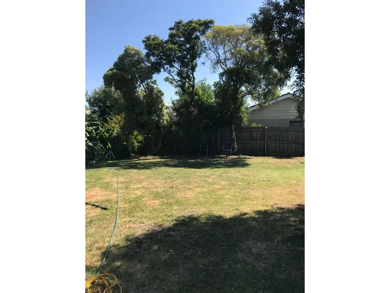 Fully Renovated House in Mentone Prime Location Opp:Thrift Park in the prestigious Mentone Girls Secondary Zone and Walkable to beach