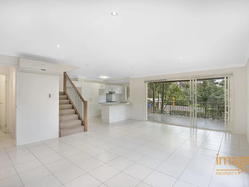 Massive 3 bed townhouse available for inspection