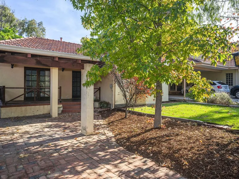 AFFORDABLE OPPORTUNITY IN LEAFY SOUTH PERTH