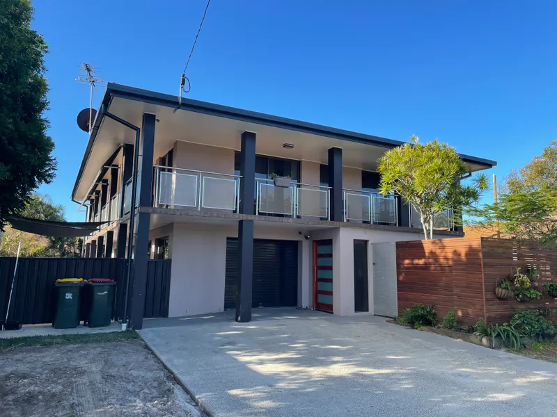 Dual Living Opportunity at Red Beach