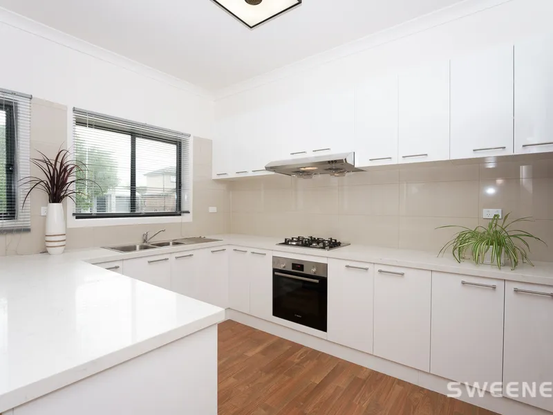 Charming Family Home in a Central Bayside Location!