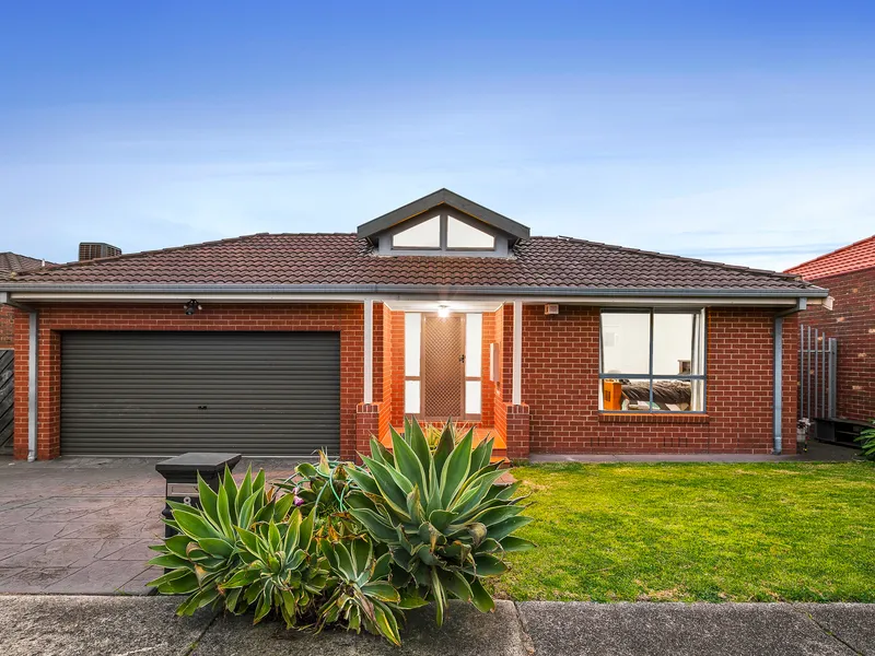 Quiet court living on the edge of Plenty Gorge Parklands