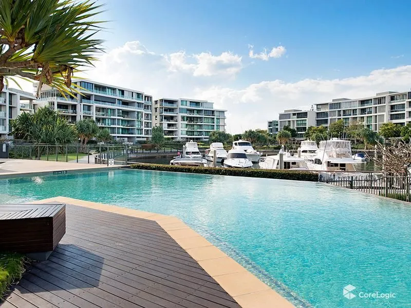 Lifestyle Plus - 3 bed townhouse with exceptional facilities