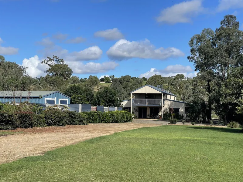 Need a Large Home for the Family Plus the Extended Family - 5 Bedrooms with Guest Accommodation on 5 Picturesque Acres