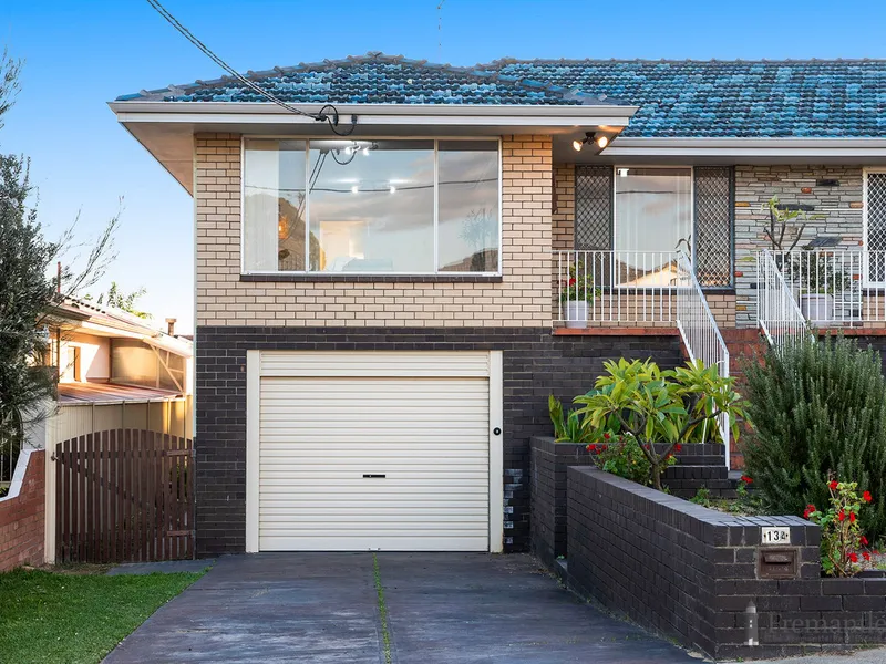 MID-CENTURY RETRO DREAM