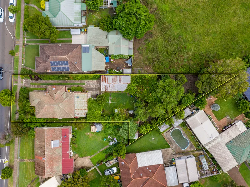 PLENTY ON OFFER WITH A LARGE BLOCK