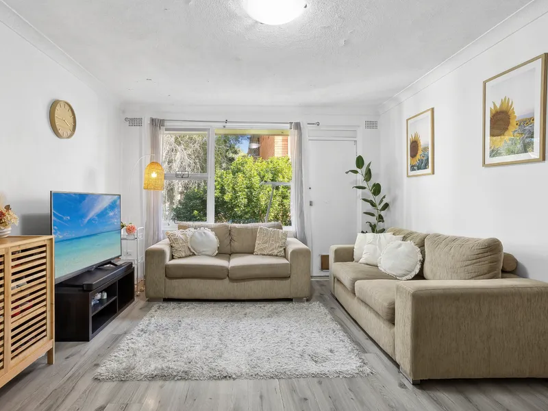 Low Maintenance Living Within The Heart Of Dee Why