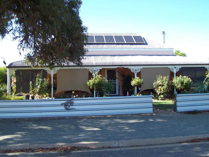 Symmetric Cottage Home set in established leafy surrounds