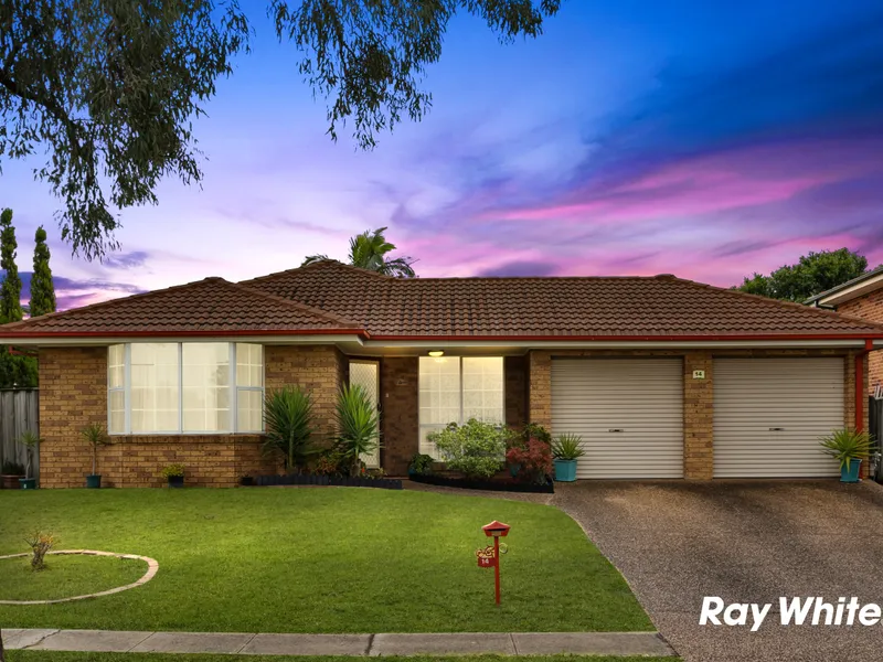 FULLY RENOVATED LARGE FAMILY HOME !