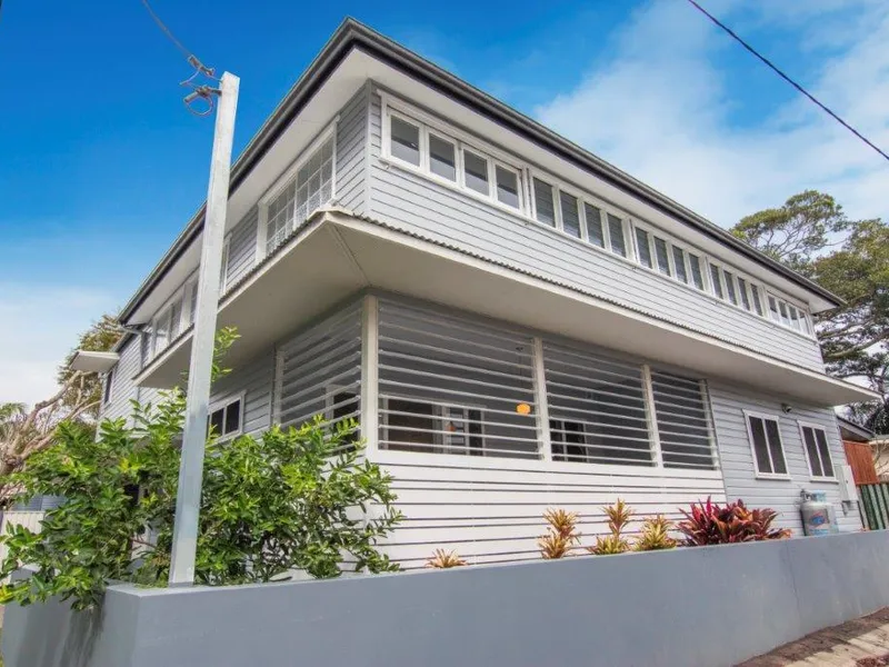 Luxurious Beach House - Available 8/2/23