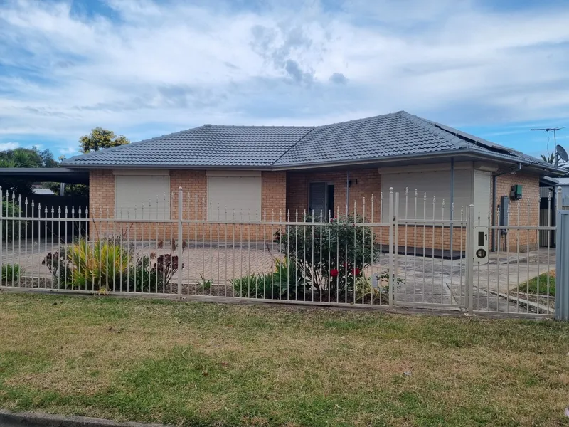 3 bedroom family home in a convenient location!