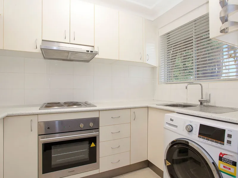 A precious rental gem ... Pet considered ...