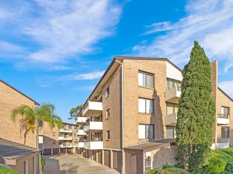 Split-level Design Apartment 2 Bedroom For Lease
