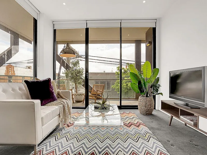 Vibrant Living In The Heart of Prahran! Enter at Number 87
