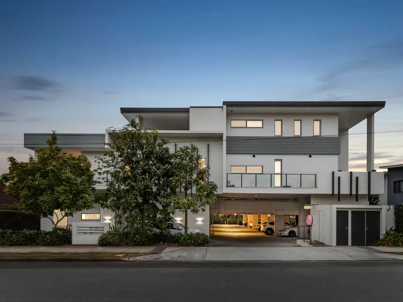 Stand Out In Style - ideal 2 bedroom apartment