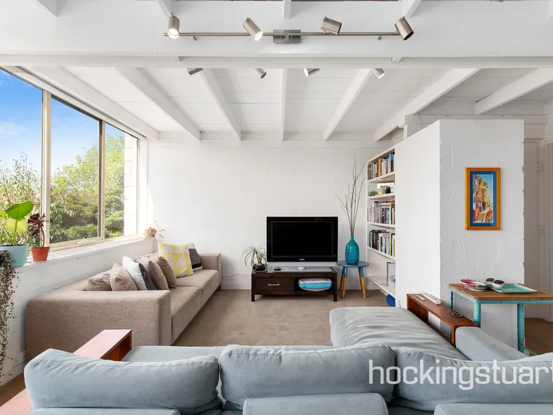 Sunny & Spacious with City Views 