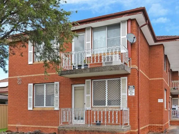 An excellent opportunity to live in a wonderful unit with lots of amenities