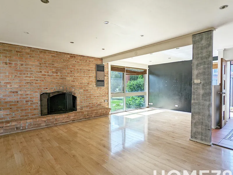 Classic 3 Bedroom House in Moorebank