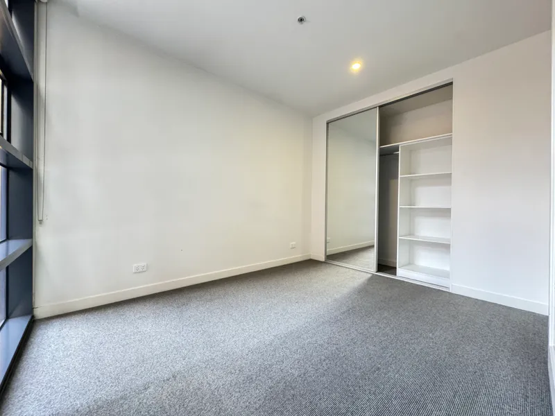 Spacious 2 Bedroom Apartment Ready To Move In