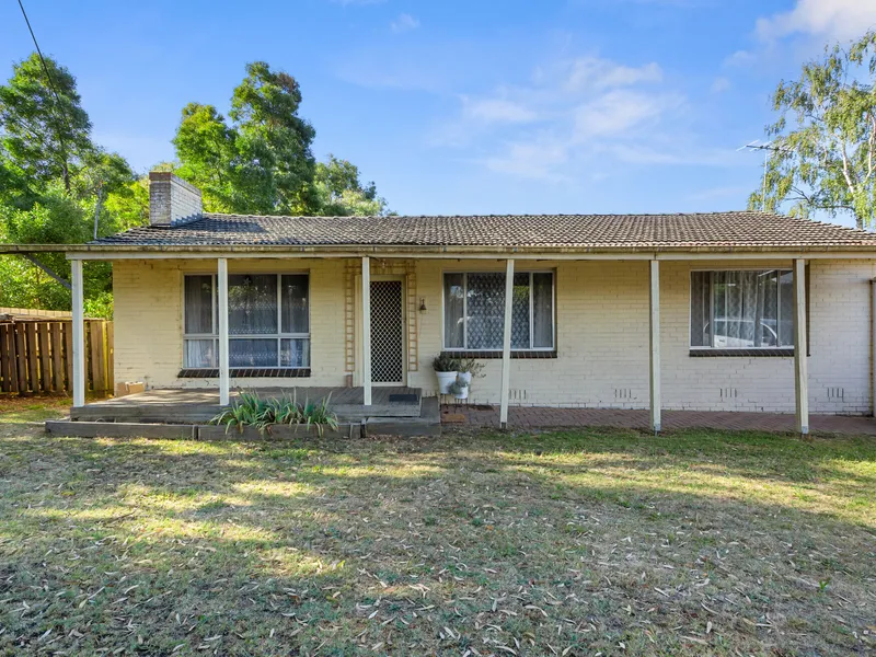 Endless Opportunity in Prime Location!