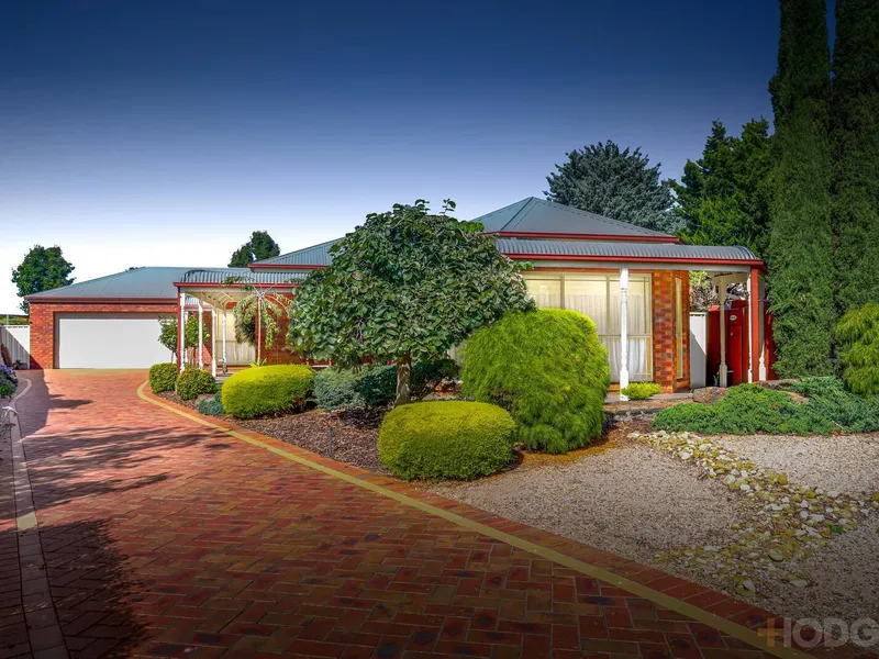 THE ULTIMATE FAMILY HOME