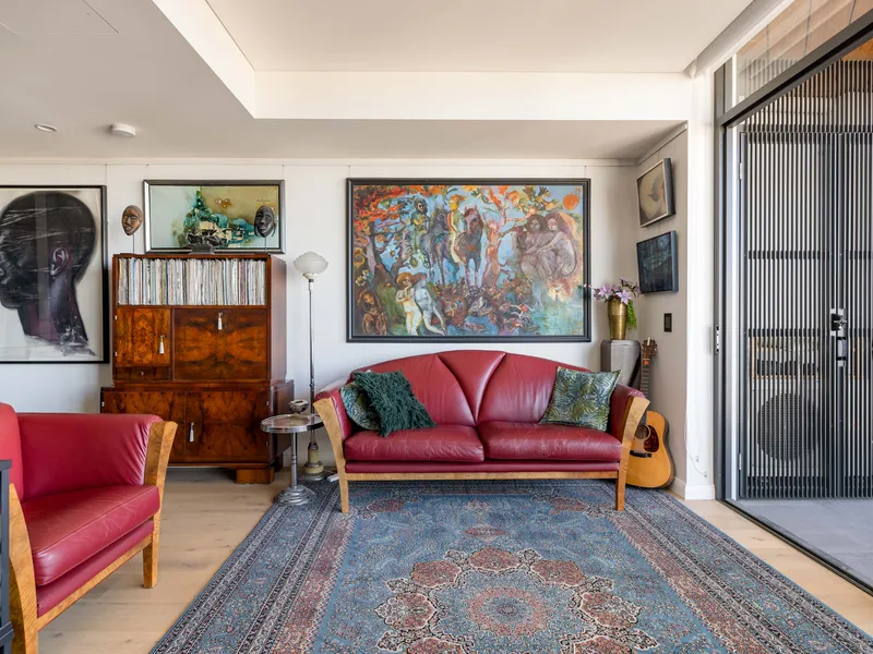 Modern 1 bedroom + study home / panoramic views