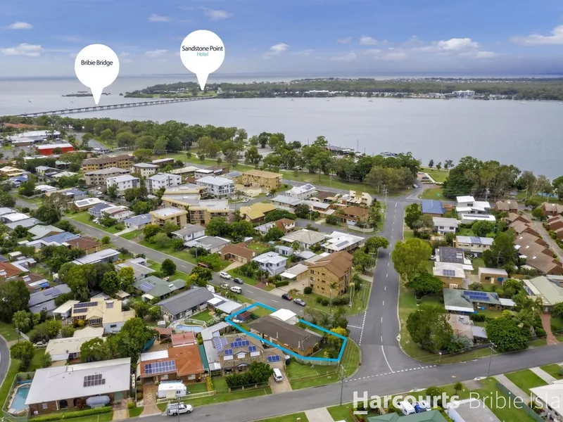 So Close To The Waterfront! Side Access for Caravan & Boat!