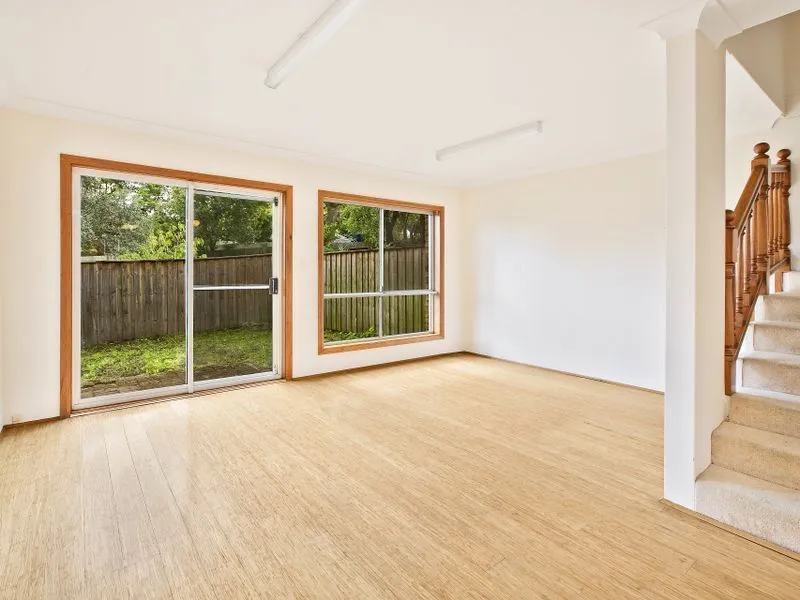 2 STOREY TOWNHOUSE IN FAMILY FRIENDLY POSITION