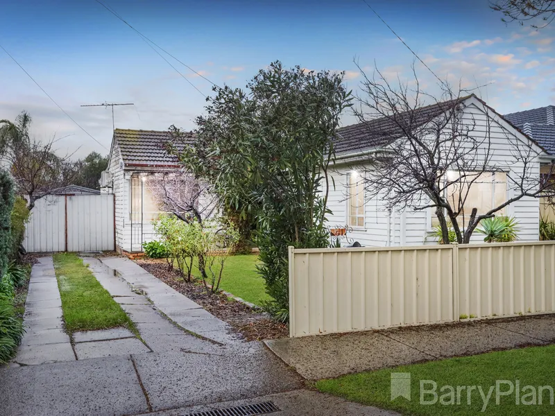 Brilliantly positioned in Sunshine West’s finest tree lined street