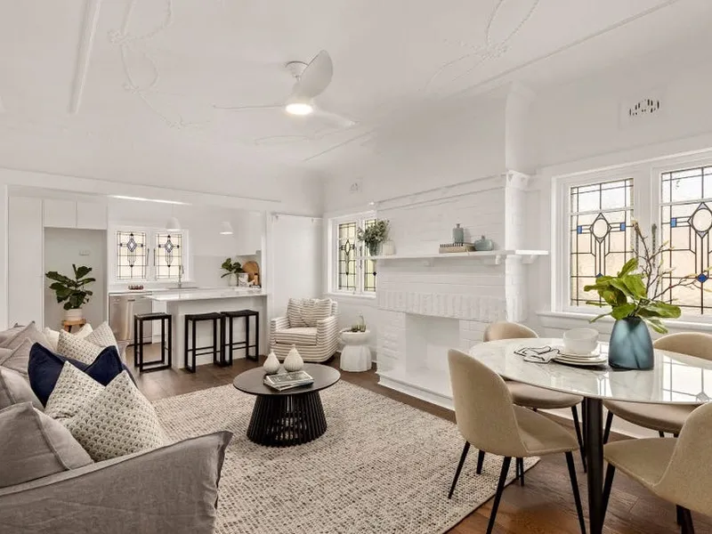 Art Deco glamour moments from Manly Beach