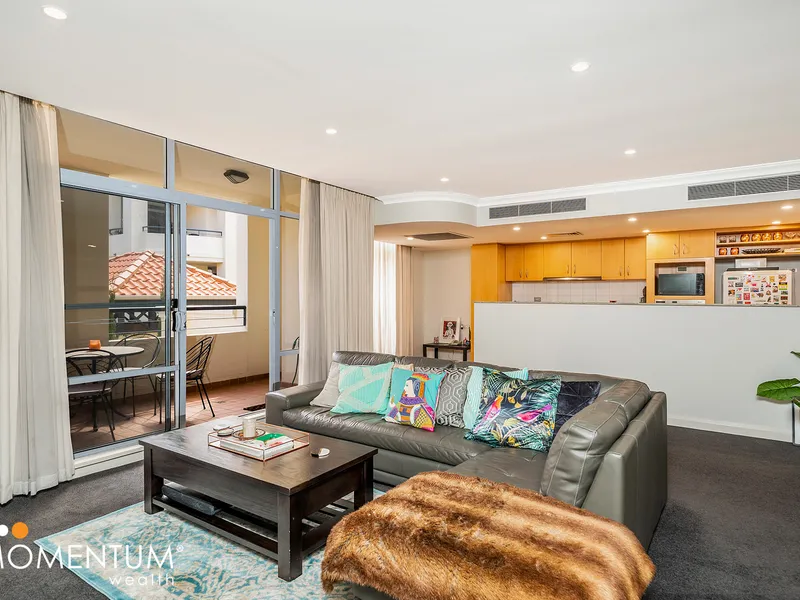 BEAUTIFUL STUNNING HOME!! IN A SECURE COMPLEX