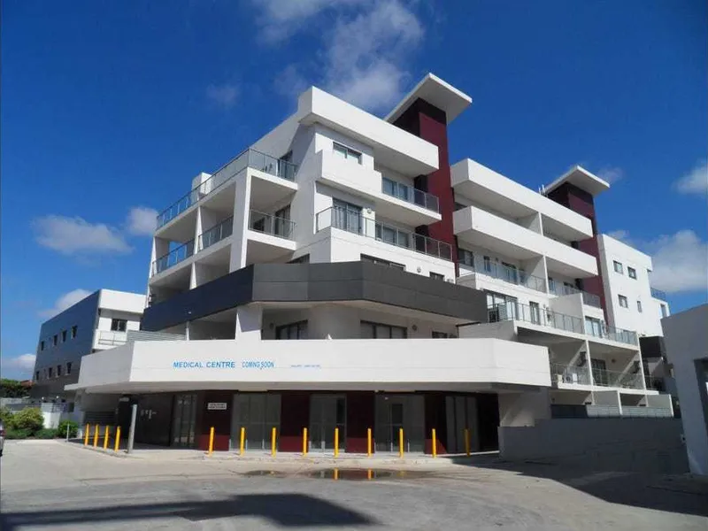 Generously sized 2 Bedroom Apartment For Lease