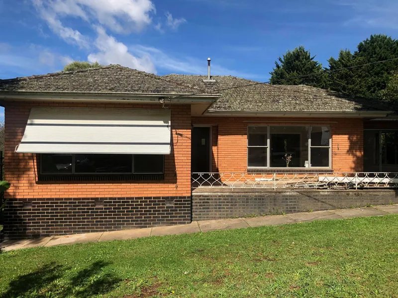 Recently Fully Renovated Large Family Home!!