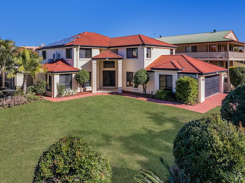 Majestic Family Home with Unreal Views