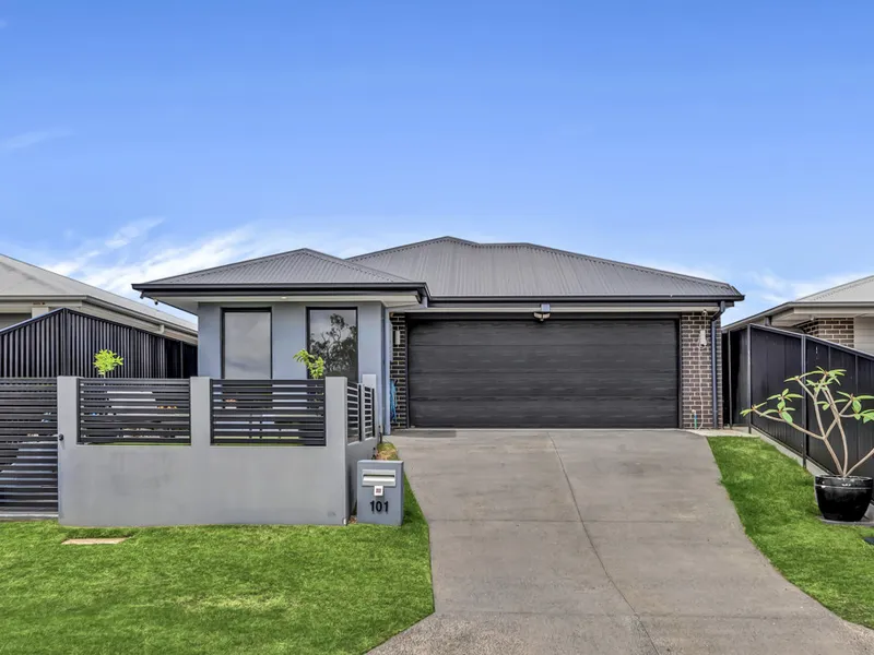 Suburban living with lifestyle views!