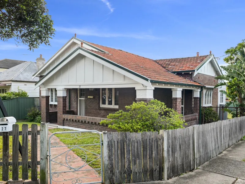 Instantly Appealing Three Bedroom Family Home