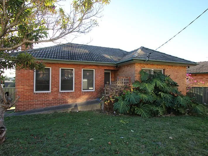 BOOK YOUR VIRTUAL TOUR– SEE THE EASY 5 STEP PROCESS BELOW. Please Register To Receive Your Video Tour Link. Please Do Not Attend The Property.