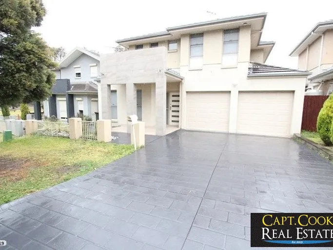 4 bedroom Beauty in West Hoxton